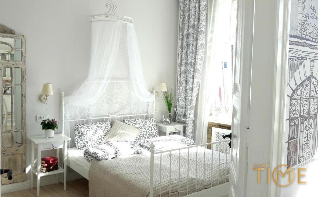Le Tua Apartment Lxt By Grodno Bagian luar foto
